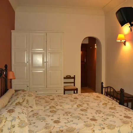 Zephyros Hotel