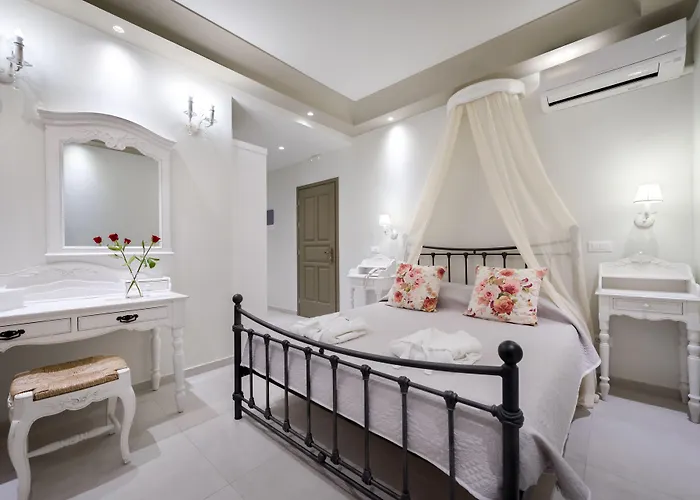 Zephyros Kamari (Santorini)