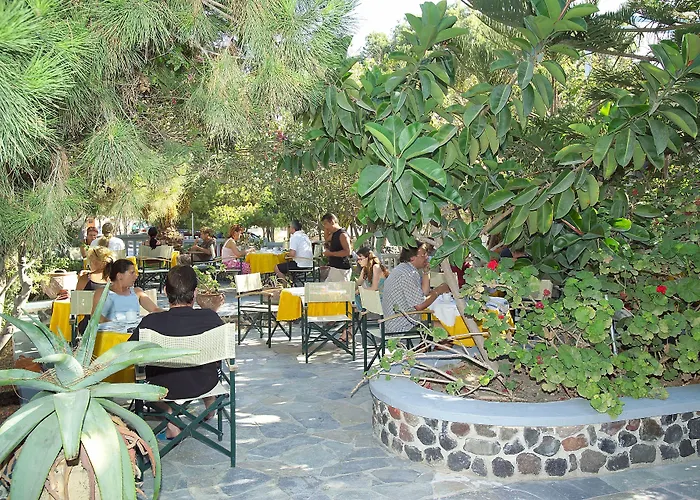 Zephyros Hotel Kamari (Santorini)