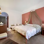 Zephyros Hotel Kamári