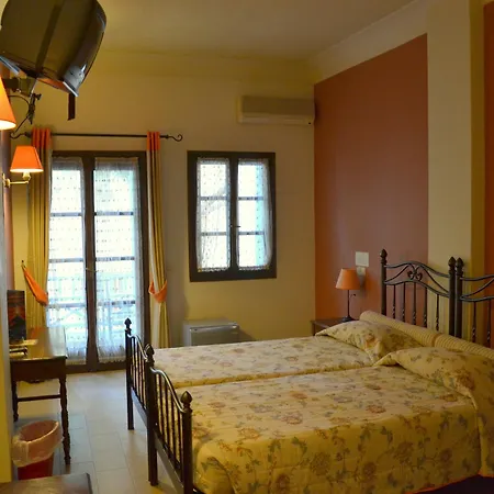 Zephyros Hotel 3*