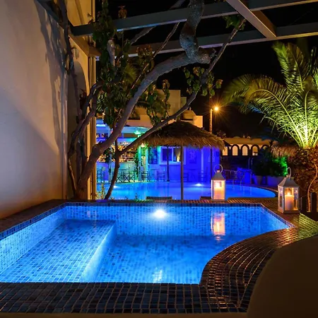 Zephyros 3* Kamari (Santorini)
