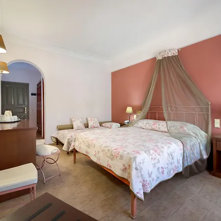 Zephyros Hotel Kamari (Santorini)