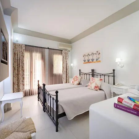 Zephyros Hotel Kamári