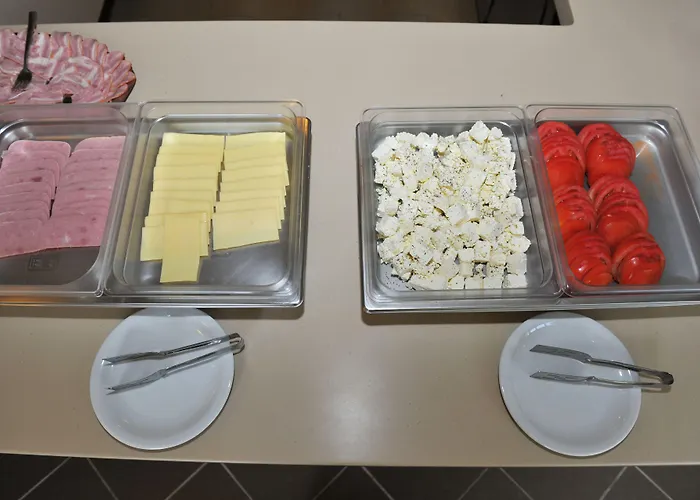 Otel Zephyros Kamári